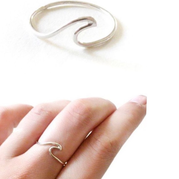 Ocean Wave Ring !!! size 8 - Picture 2 of 5